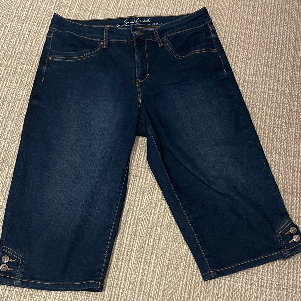 Gloria Vanderbilt long shorts